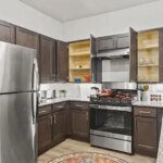 Gorgeous 2BR Lake Resort • Pool/Gym/Indoor Parking